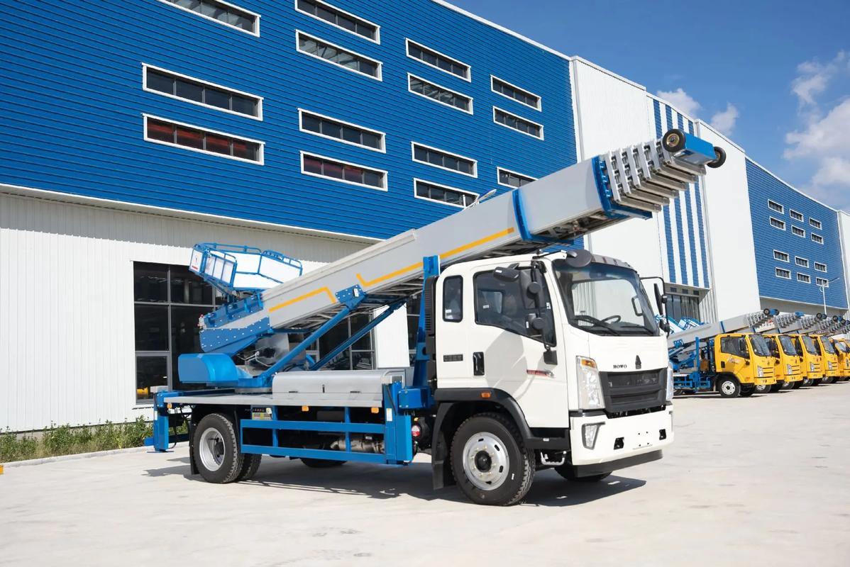 余庆出租云梯车高空作业车 建筑垃圾搬运