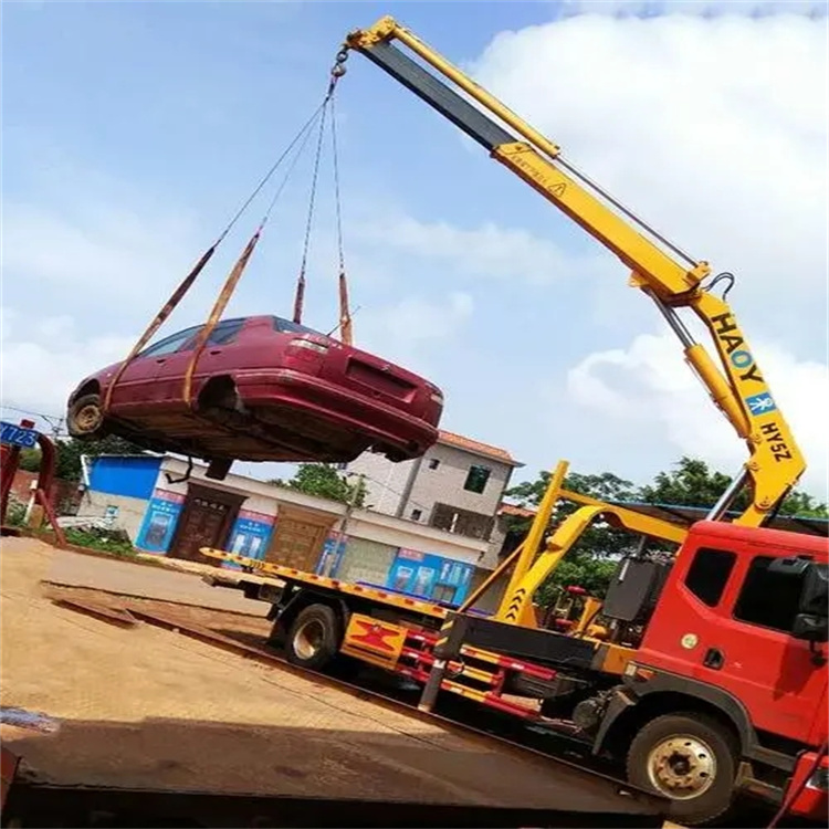 余庆吊车吊汽车的正确方法